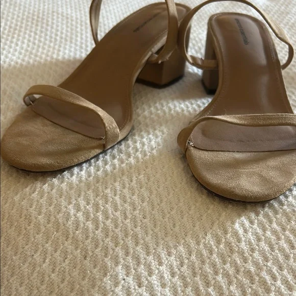 Tan Sandals - Picture 3 of 7